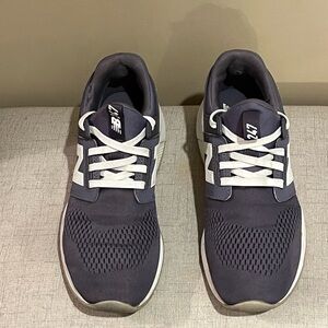 New Balance 247 Dark Lilac Sneakers, size 8.5
